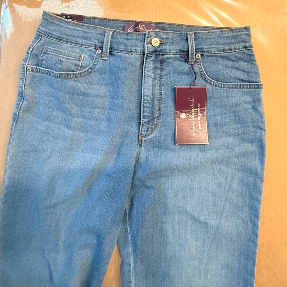 Gloria Vanderbilt Amanda Slim Jeans – Size 10 Average – Light Wash – NWT